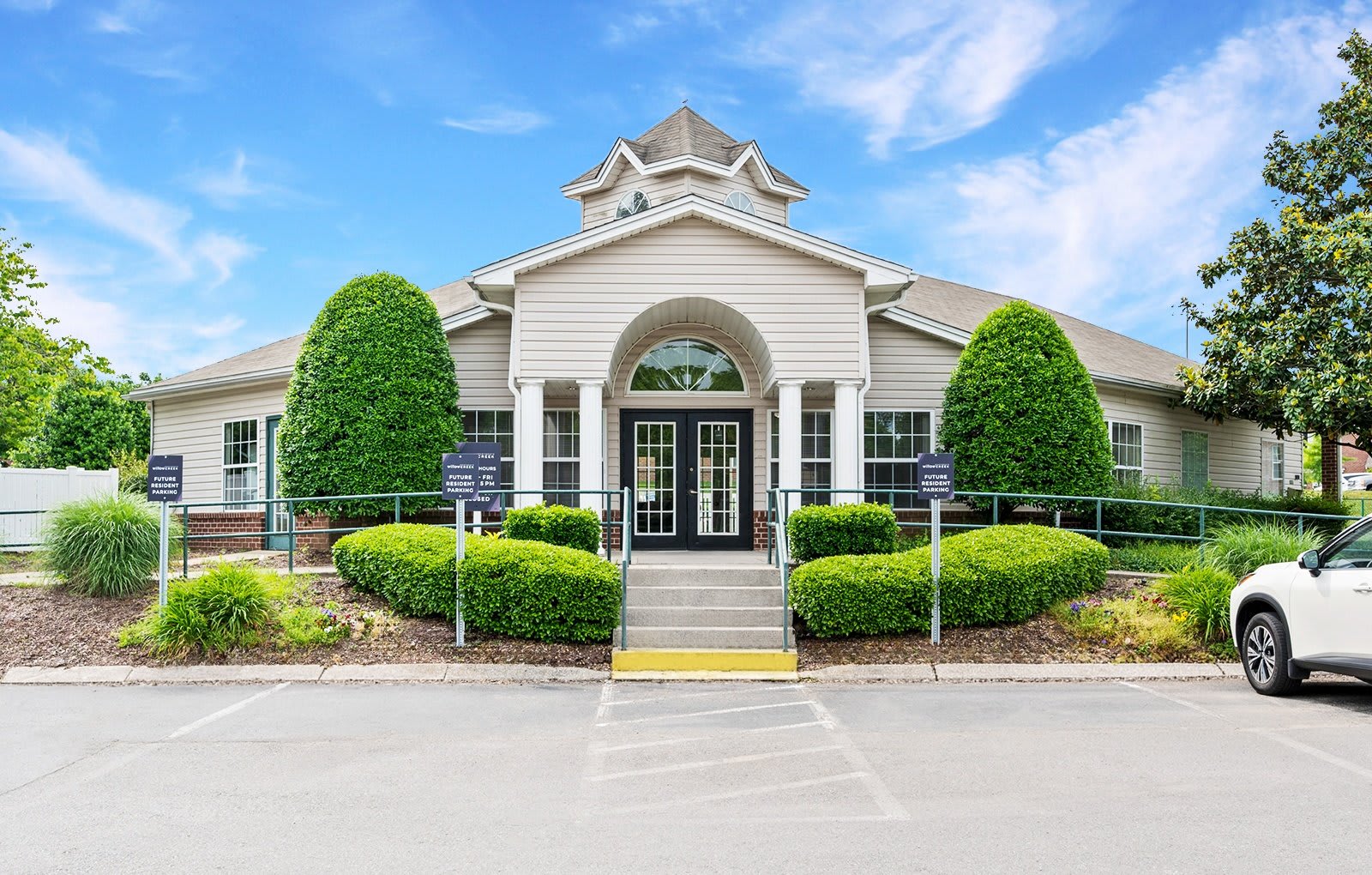 Willow Creek Apartments – photo 1 of 21