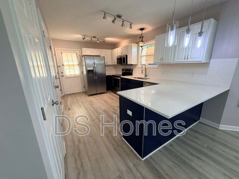 1028 Kent St – photo 1