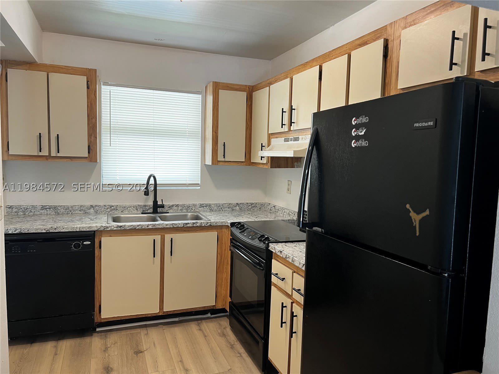 6001 Shakerwood Cir – photo 1