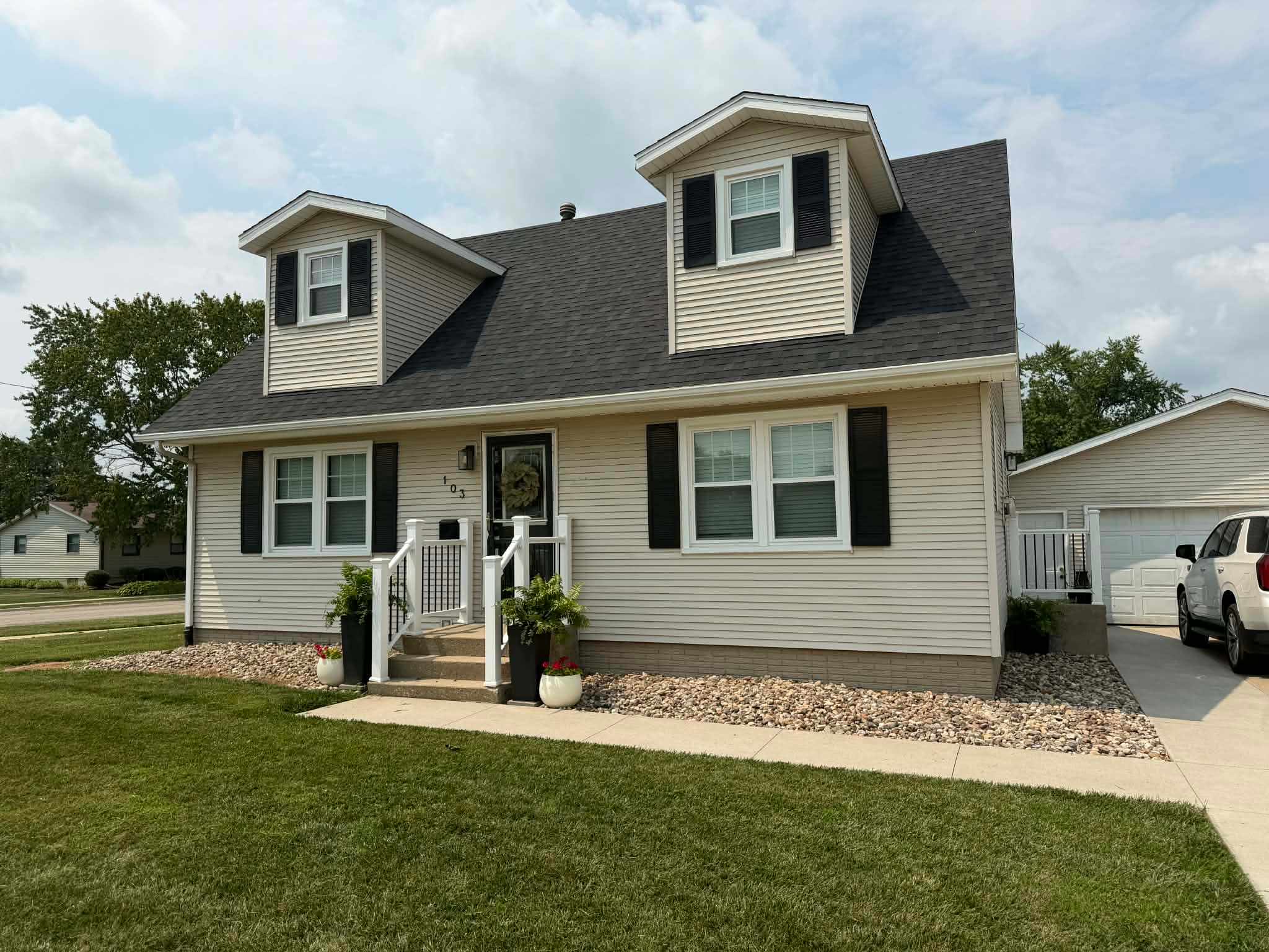 103 9th Avenue – photo 1 of 21