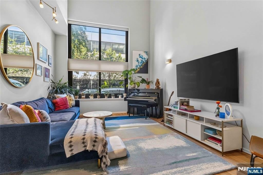 518 Gregory Avenue – photo 1