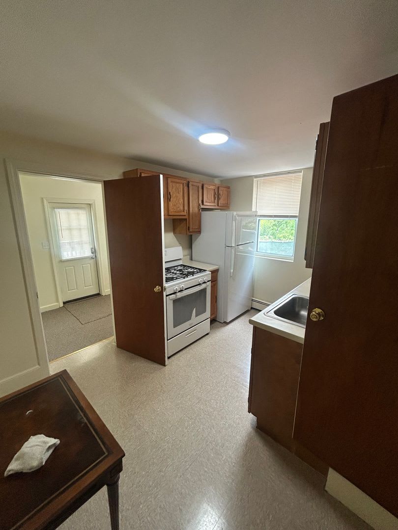Charming Apartment Just Off Of Moody – photo 1 of 419
