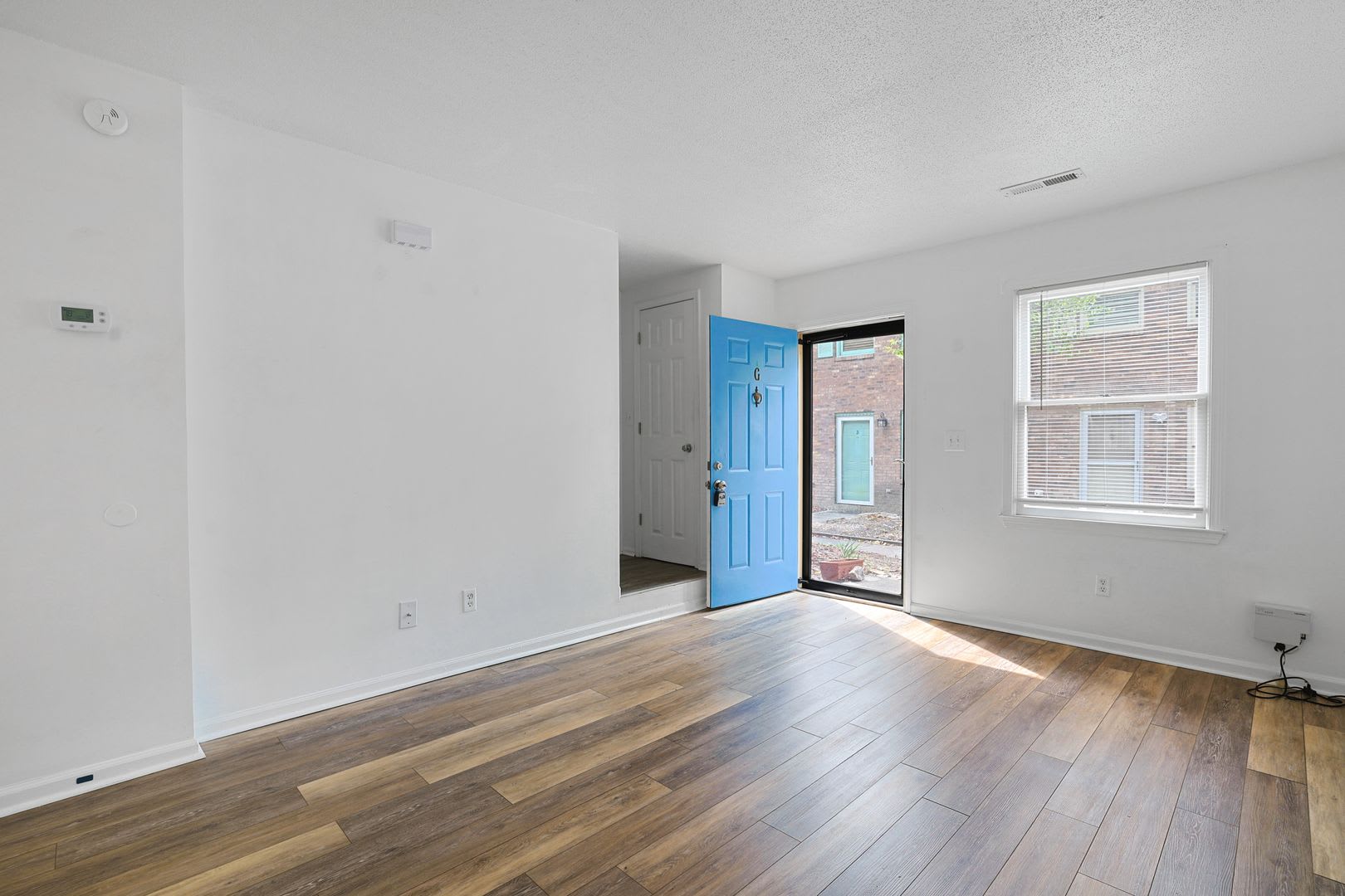 2 Bedroom Townhome Within Blocks To The Beach – photo 1 of 95