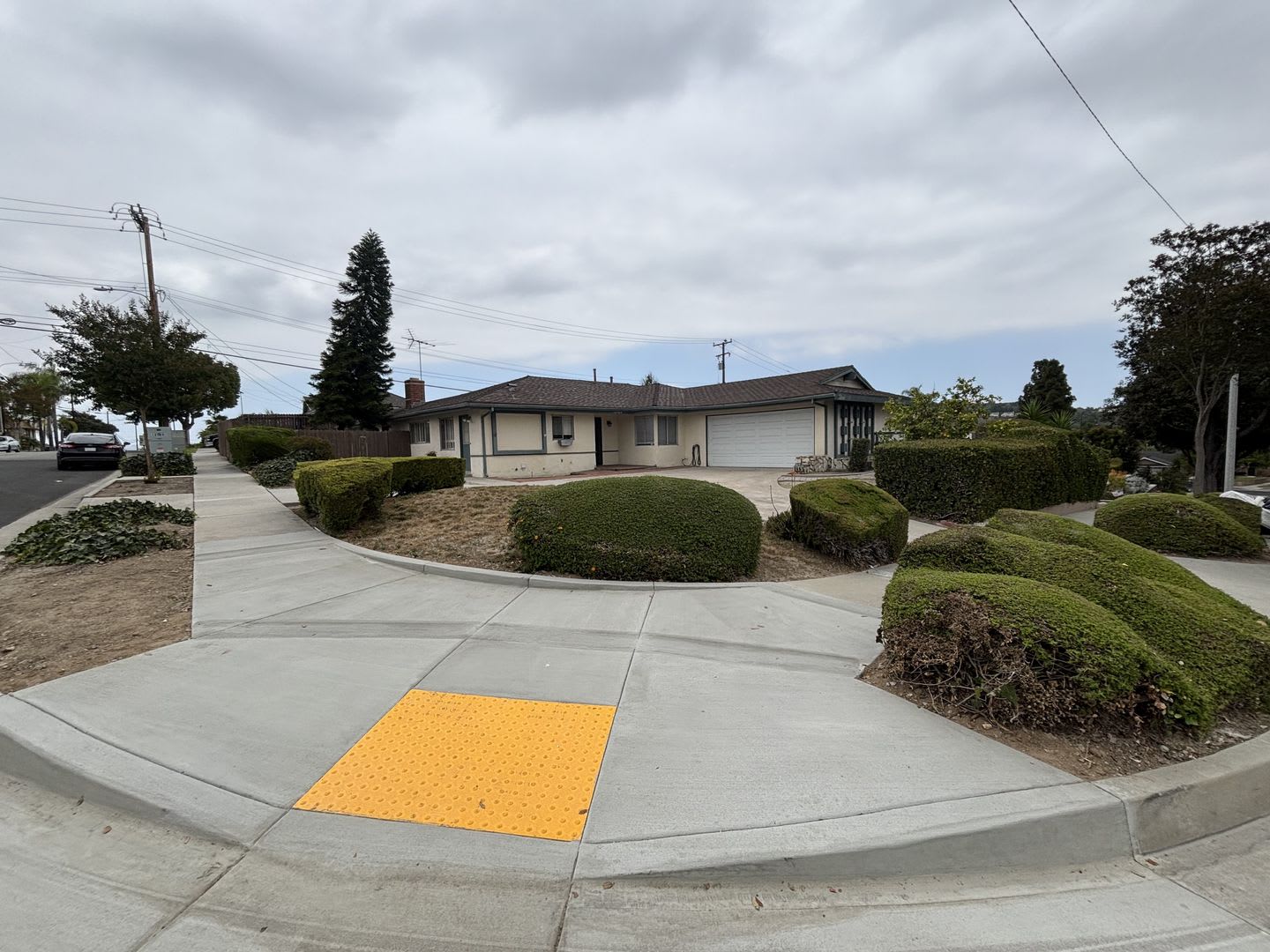 Corner lot La Mirada home! – photo 1 of 13