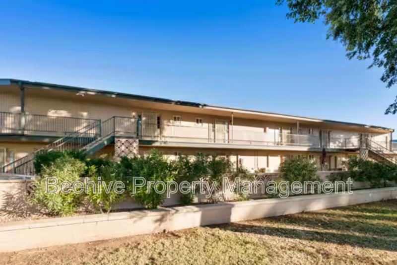 430 W 3rd St – photo 1