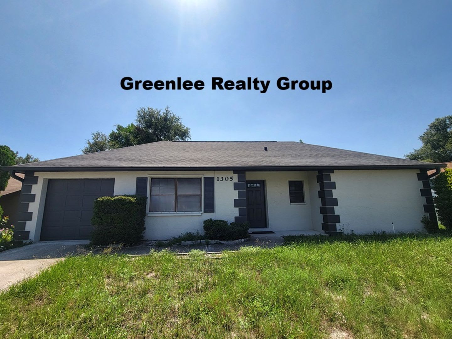 Don't miss this 2 Bed/ 1 Bath home in Holiday Lake Estates! – photo 1