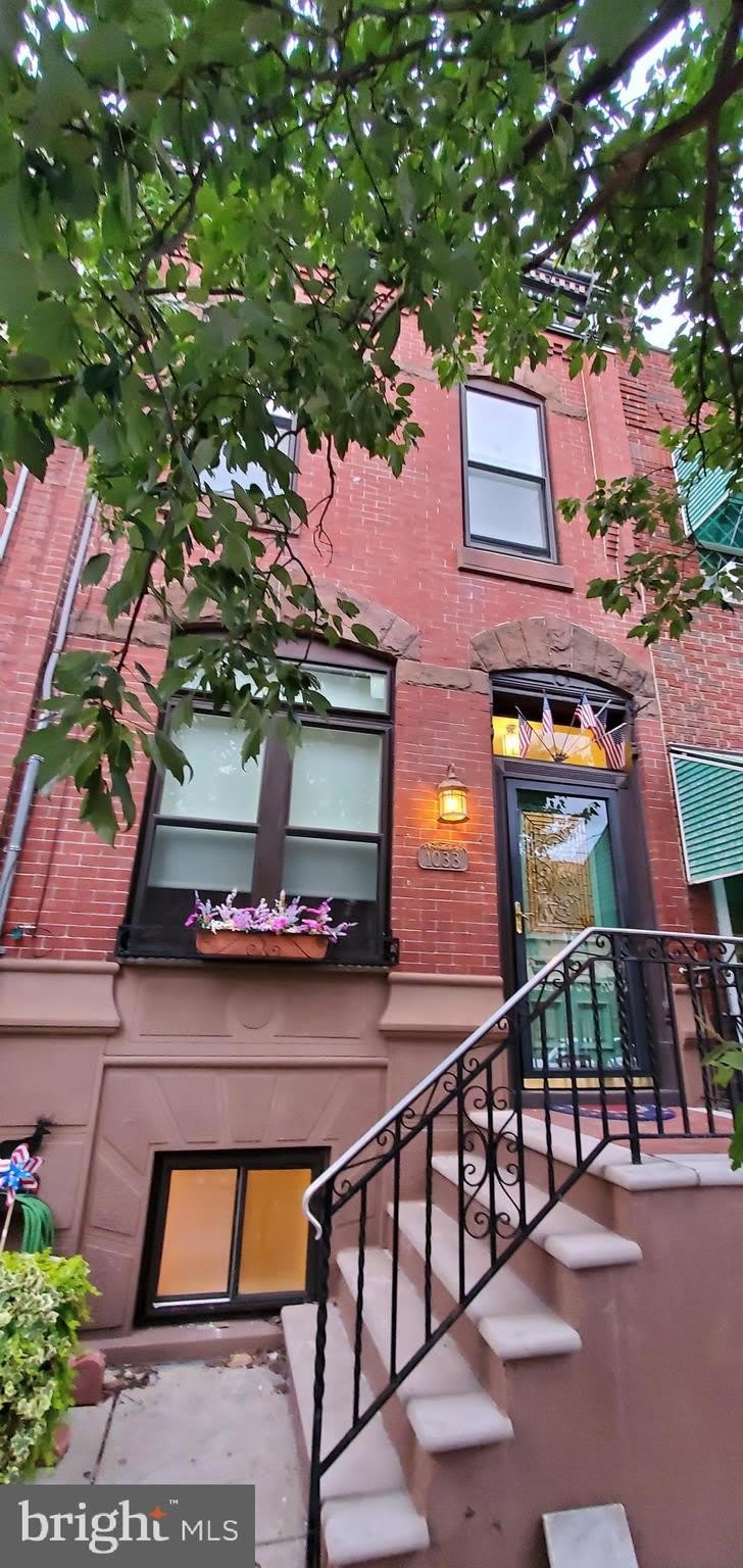 1033 JACKSON Street – photo 1