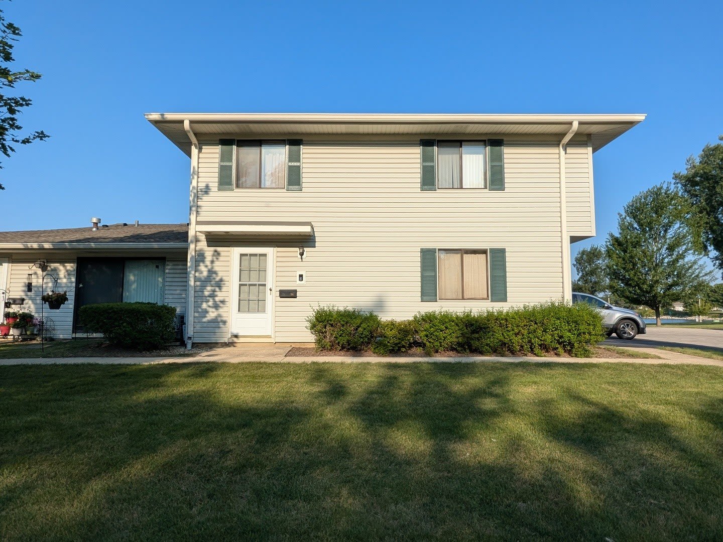 34 N Salem Drive – photo 1