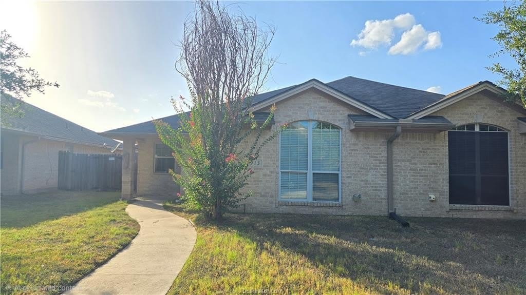 913 Crepe Myrtle Street – photo 1