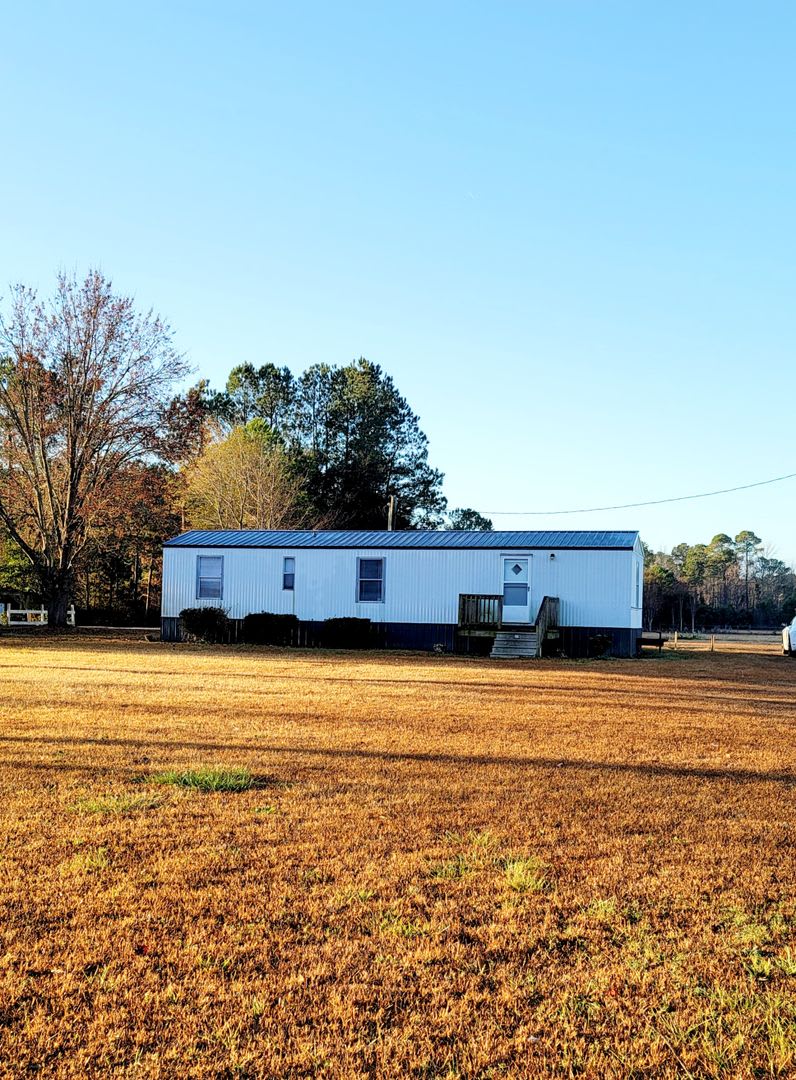 Charming Country Living in Conway, SC – photo 1 of 15