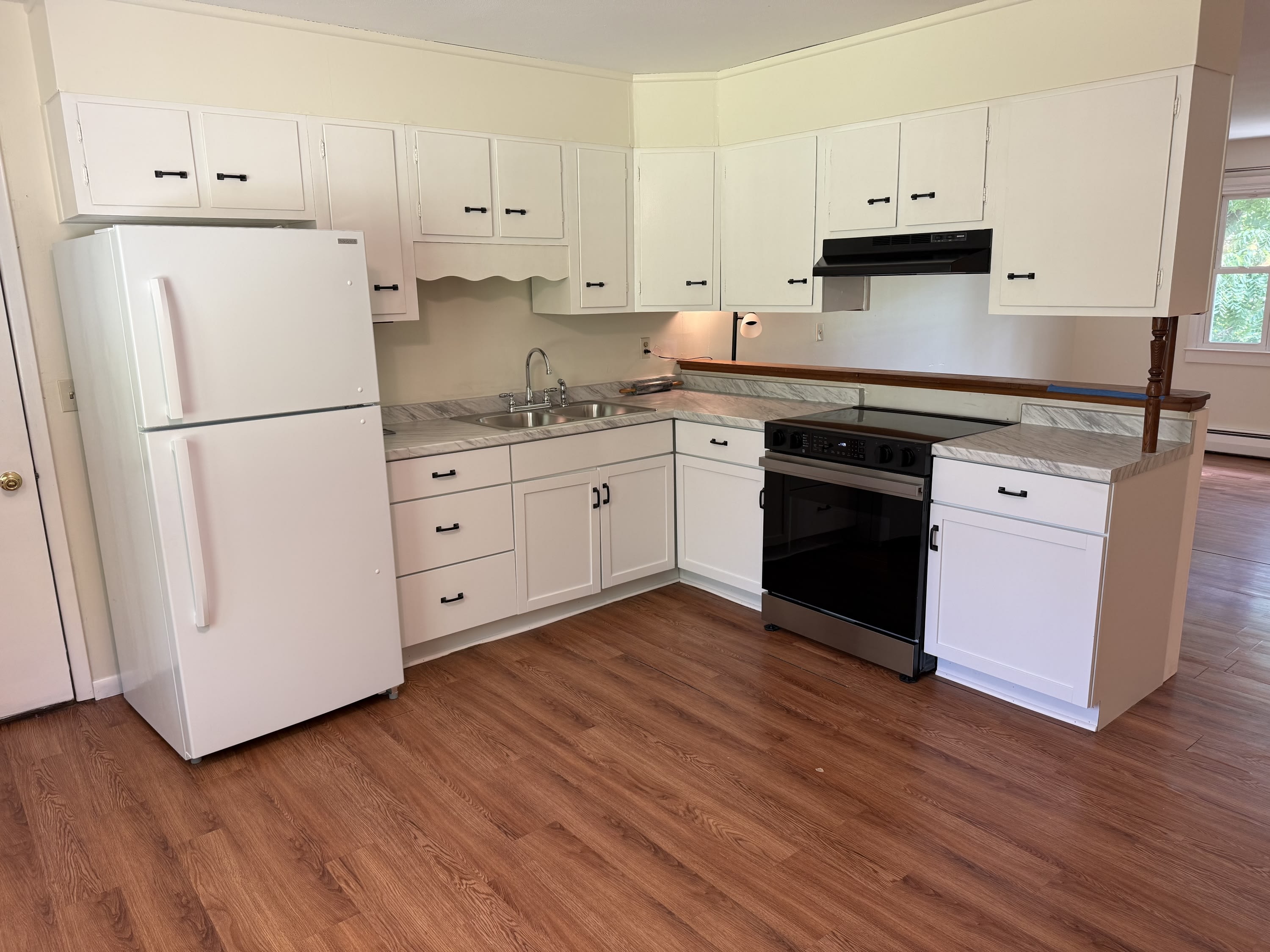 158 INDIAN CREEK RD APT 2 – photo 1 of 6