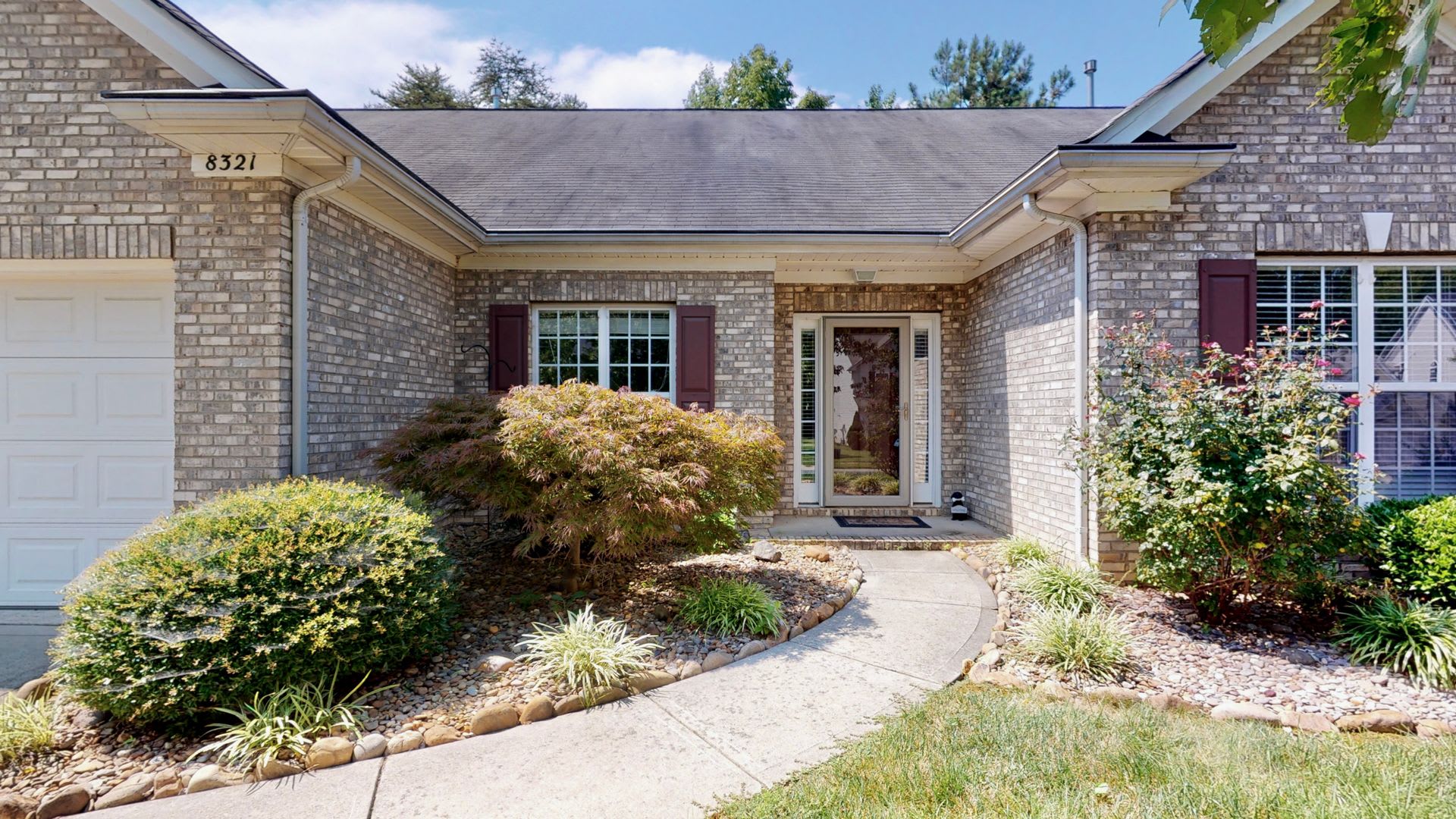 8321 Suttonview Drive – photo 1