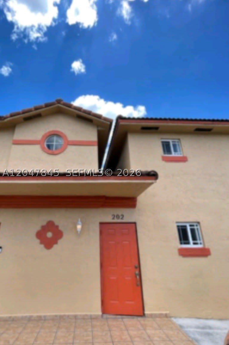 17318 NW 74th Ave – photo 1