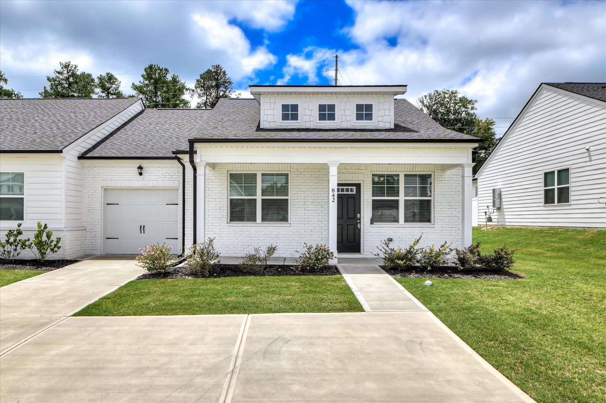 842 Feldspar Manor – photo 1 of 27