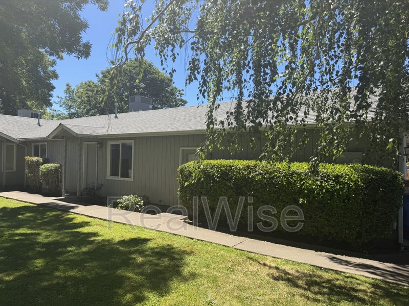 1636 Leonard Rd – photo 1 of 5