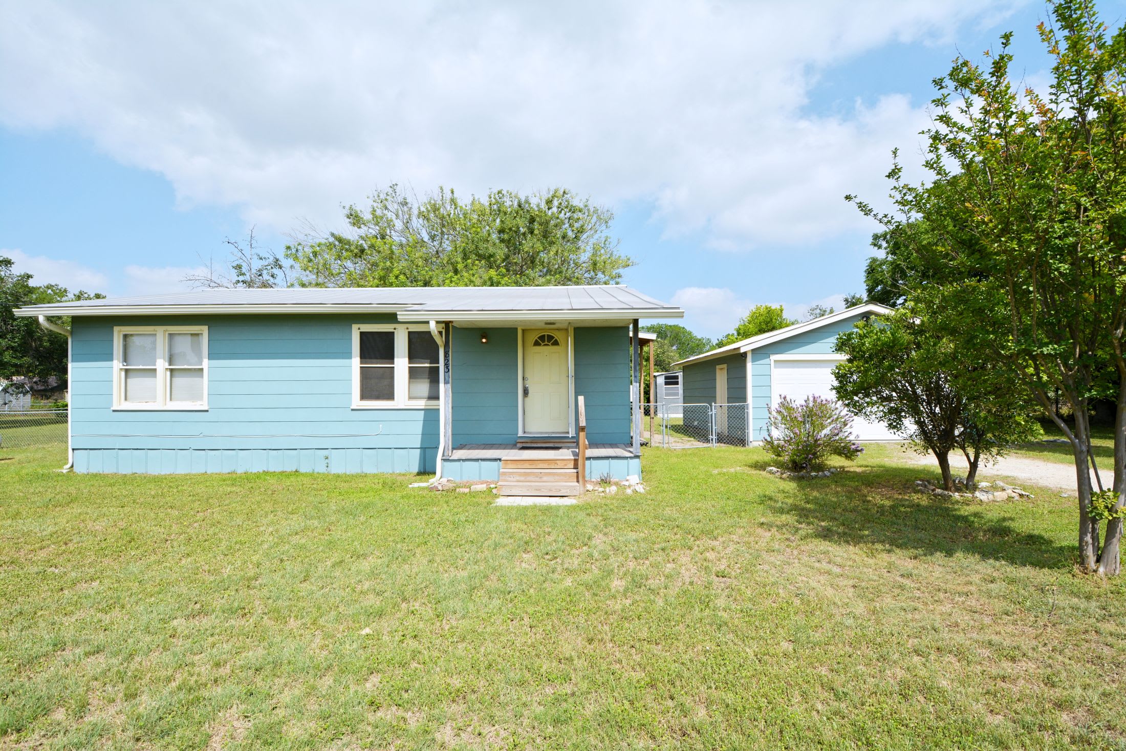 823 Serna Drive – photo 1 of 32
