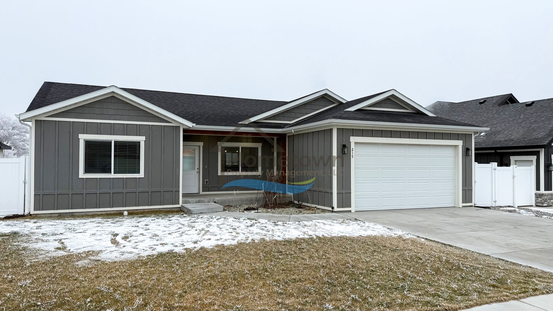 Spacious 4 Bedroom 2 Bath Home In South Hill Subdivision Burley Id – photo 1 of 35