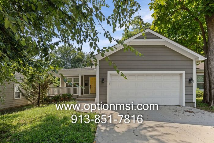 8926 Grand Avenue – photo 1