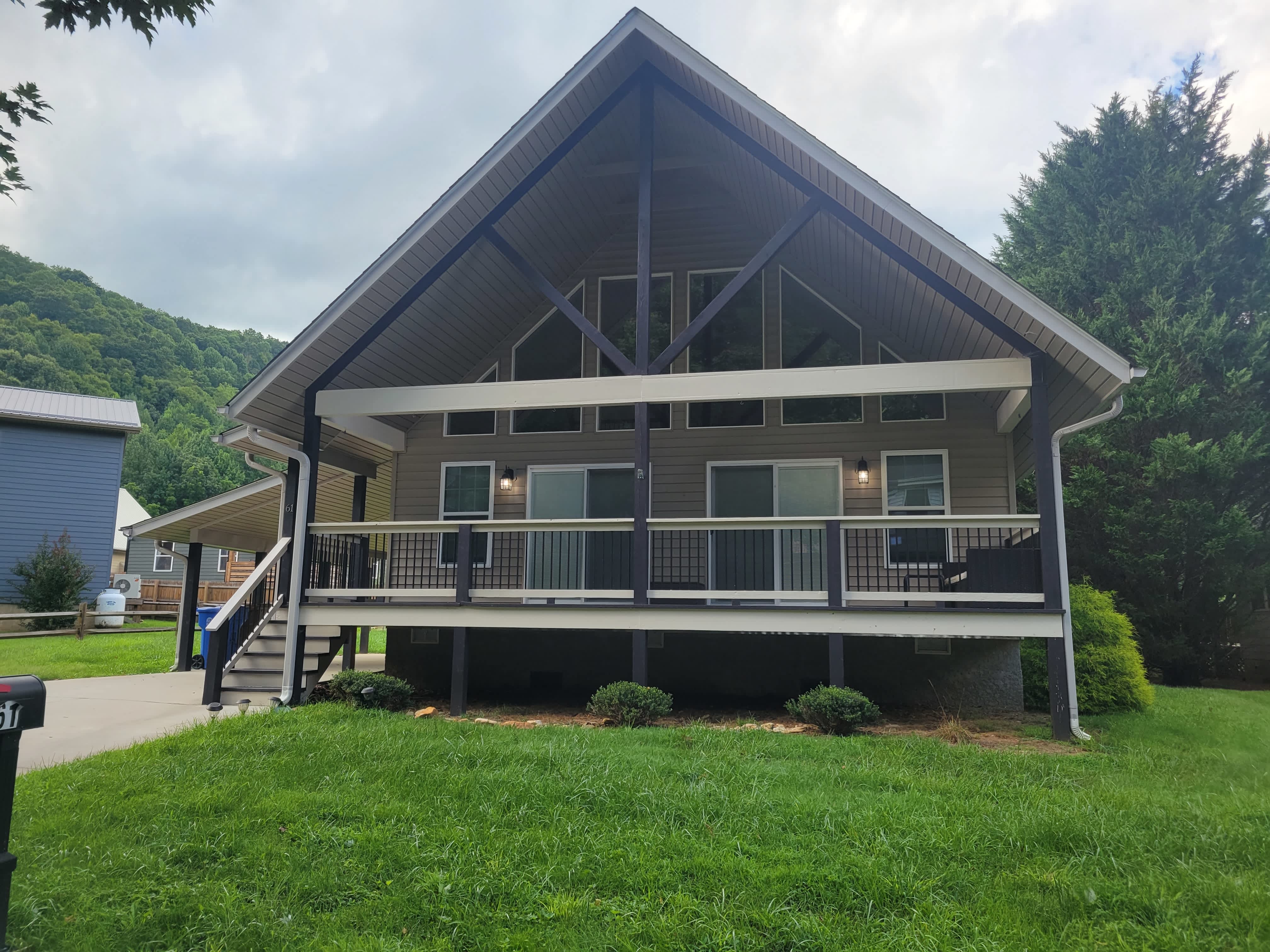 61 Indian Trace Rd – photo 1 of 24