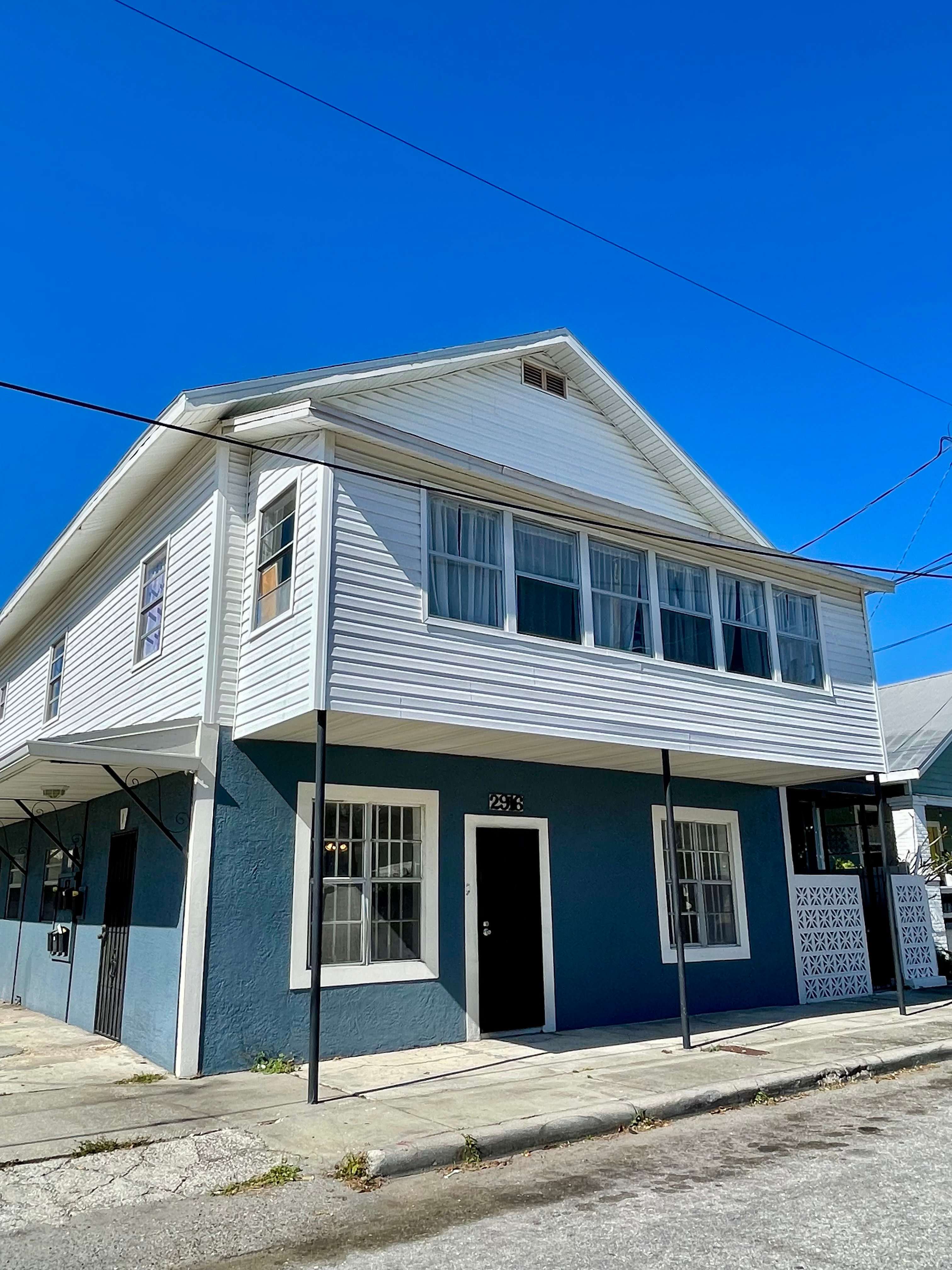 2916 N 16th St Apt 1 – photo 1