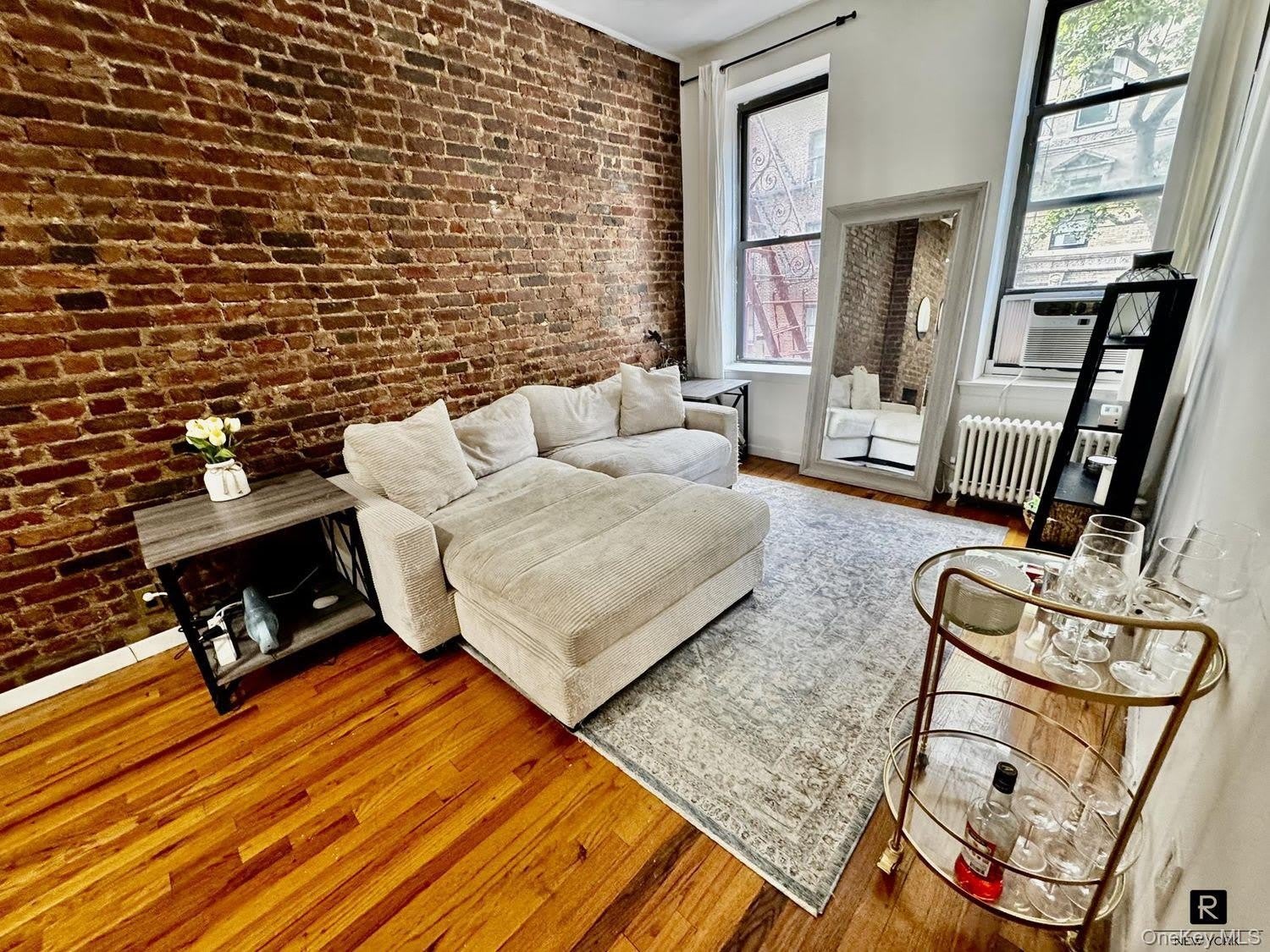 435 E 75Th Street – photo 1