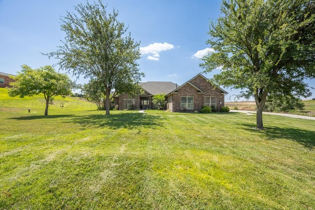 8401 Shady Lake Drive – photo 1 of 46