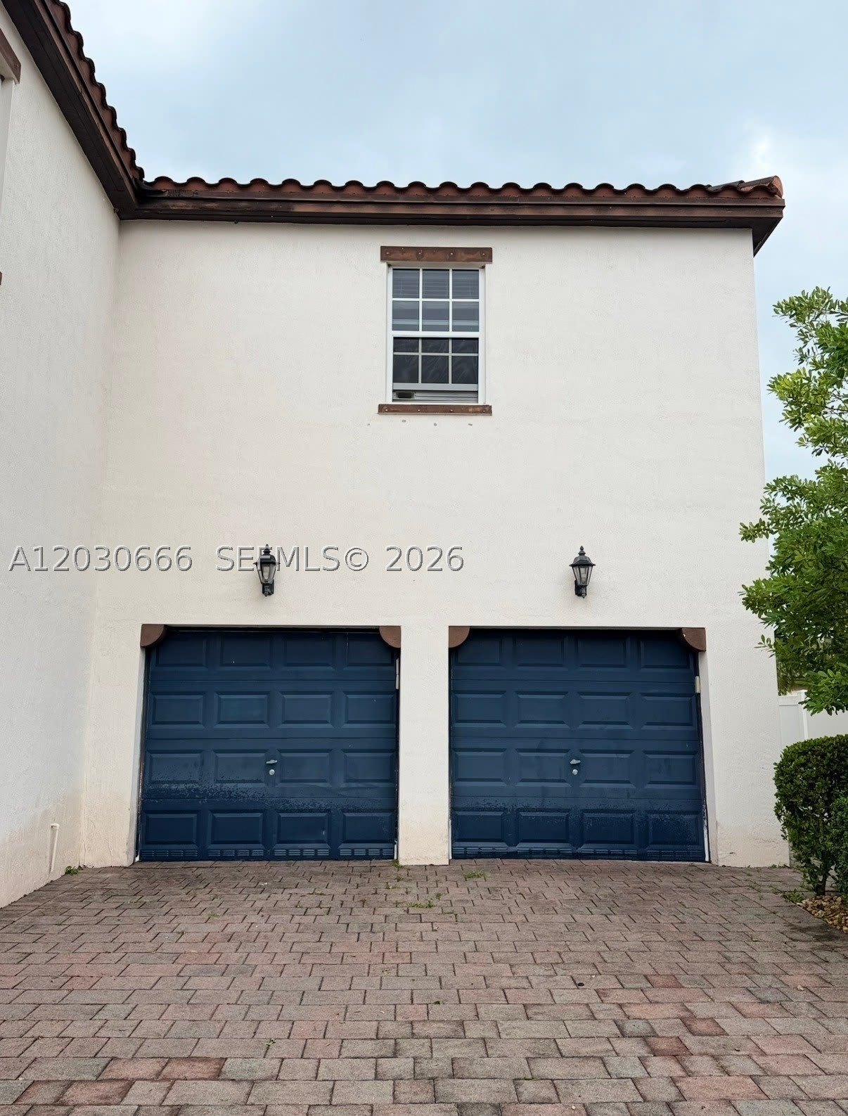 9273 SW 172nd Ave – photo 1 of 15