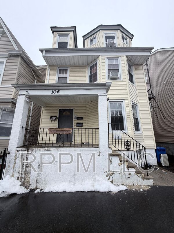 106 N 16th St #1 – photo 1