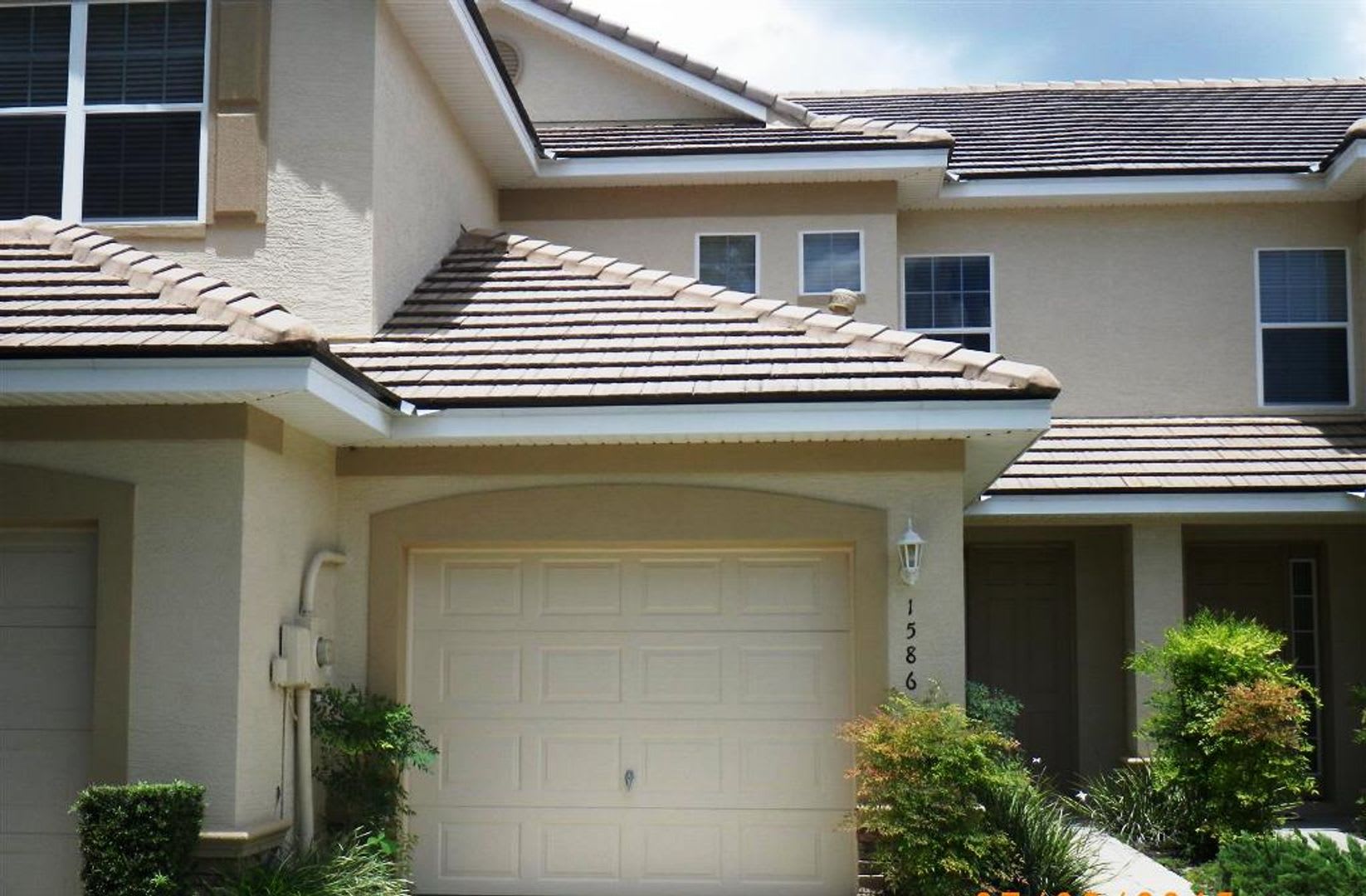 Brentwood Townhome with Social Membership – photo 1 of 16