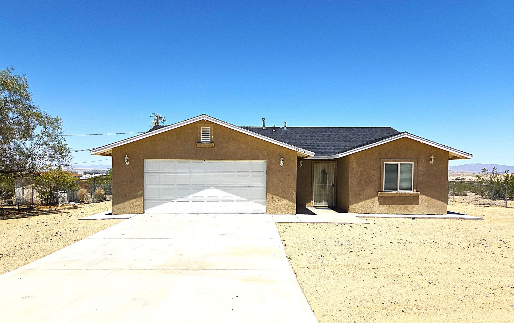 3 Bedroom/ 2 Bathroom – photo 1
