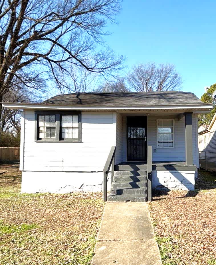 329 North College St – photo 1 of 9