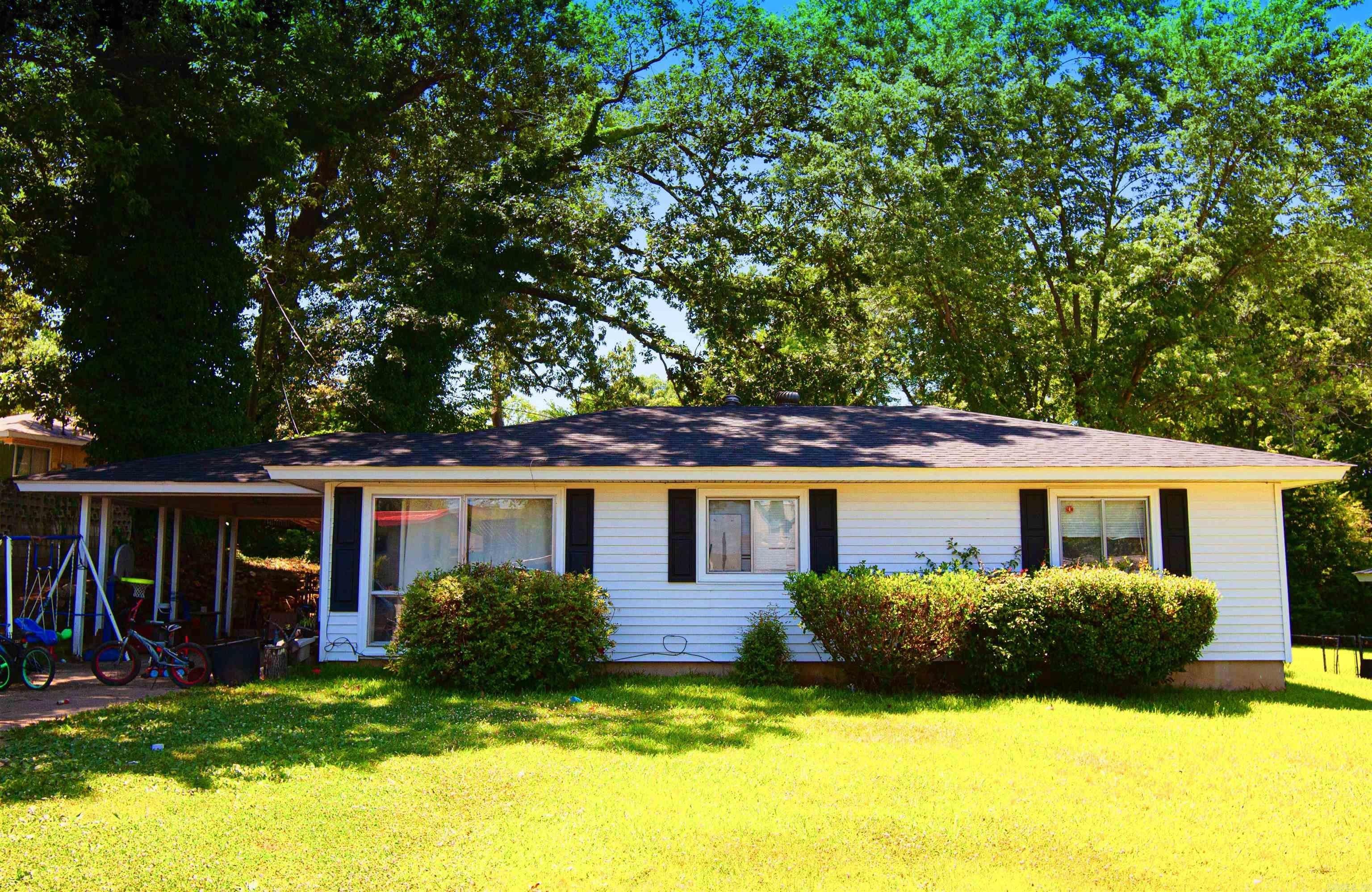 4 N Meadowcliff Drive – photo 1 of 12