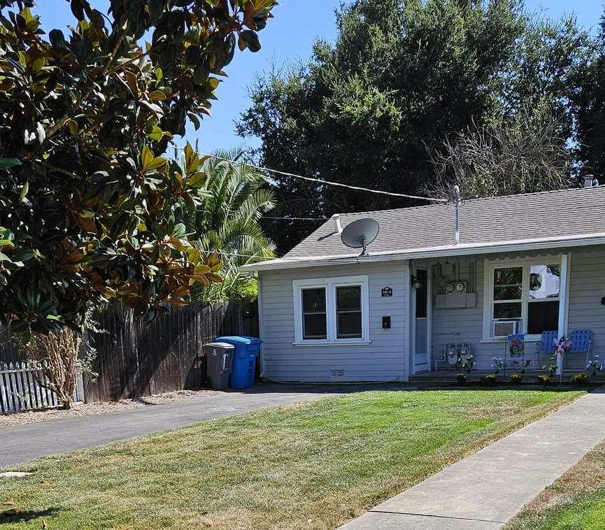 746 A Dexter Street – photo 1 of 17