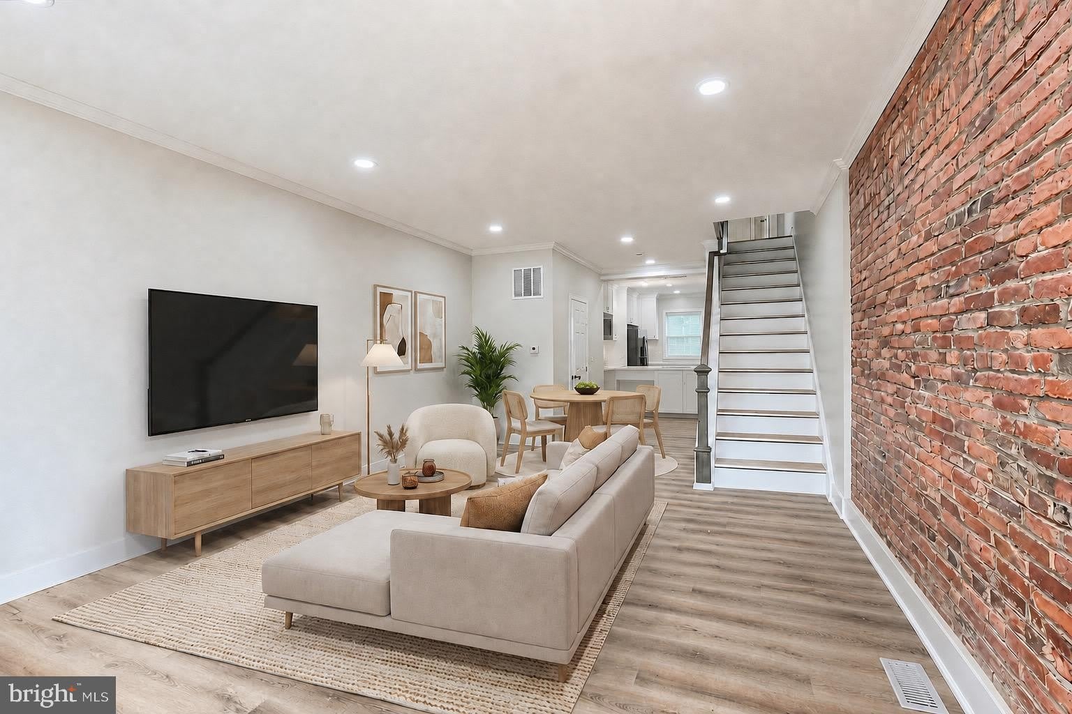 420 E 28TH Street – photo 1