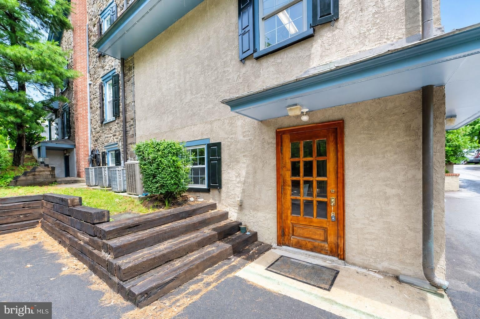136 2ND Avenue – photo 1 of 24