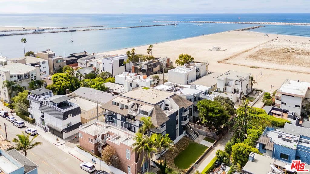 24 Westwind Street – photo 1