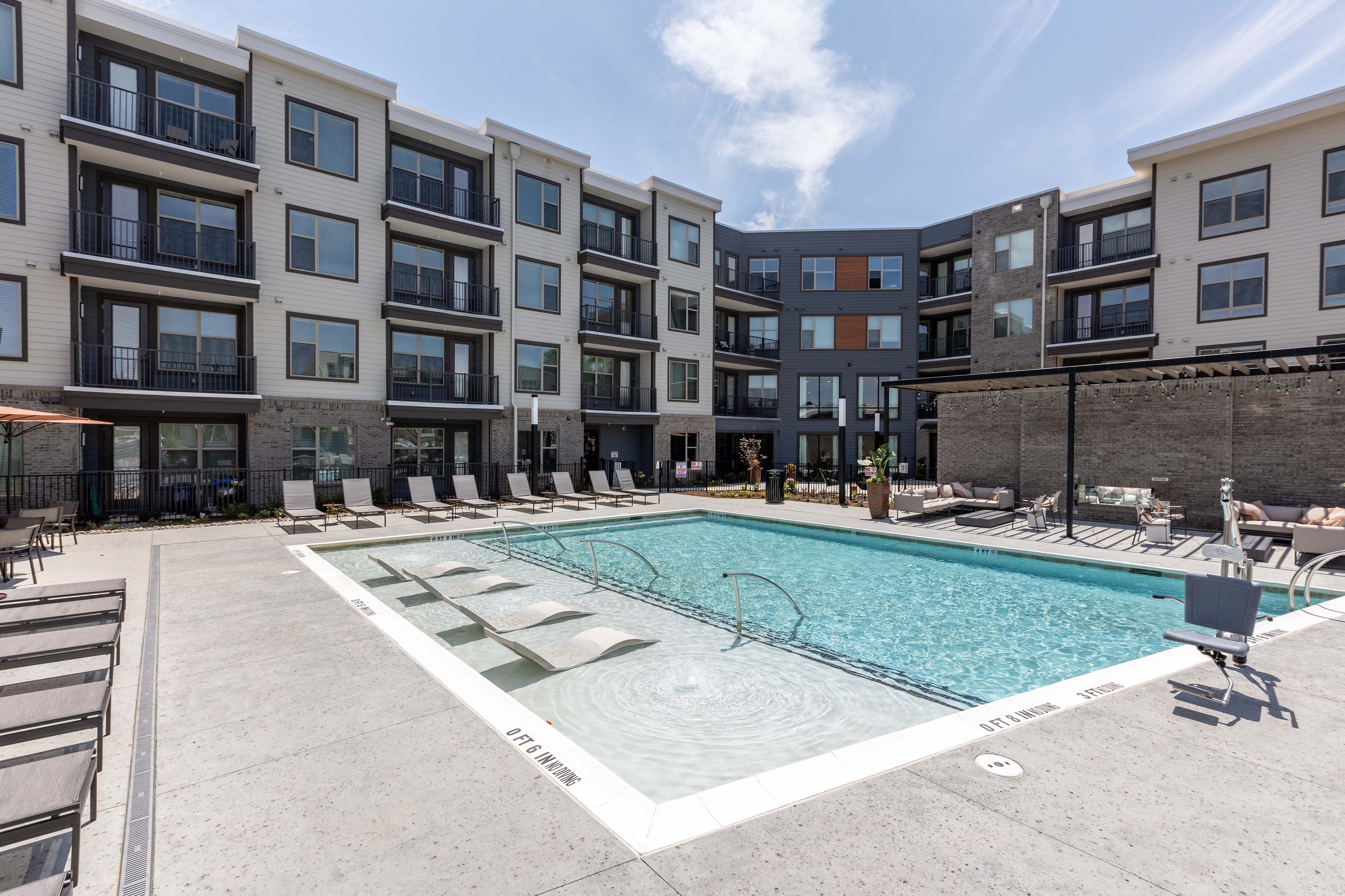 Chester Hills Apartments – photo 1