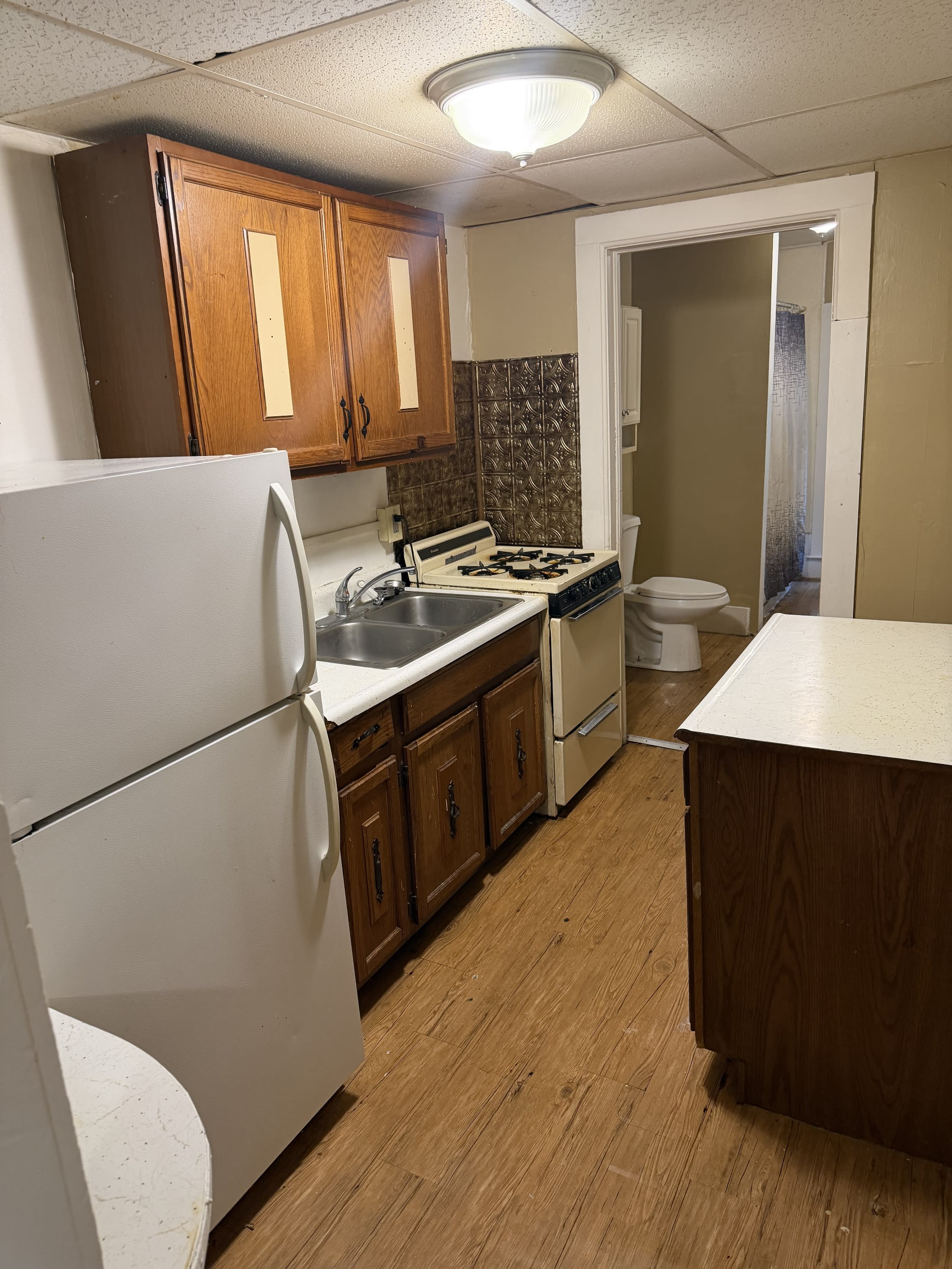 2100 Pershing Boulevard – photo 1 of 8