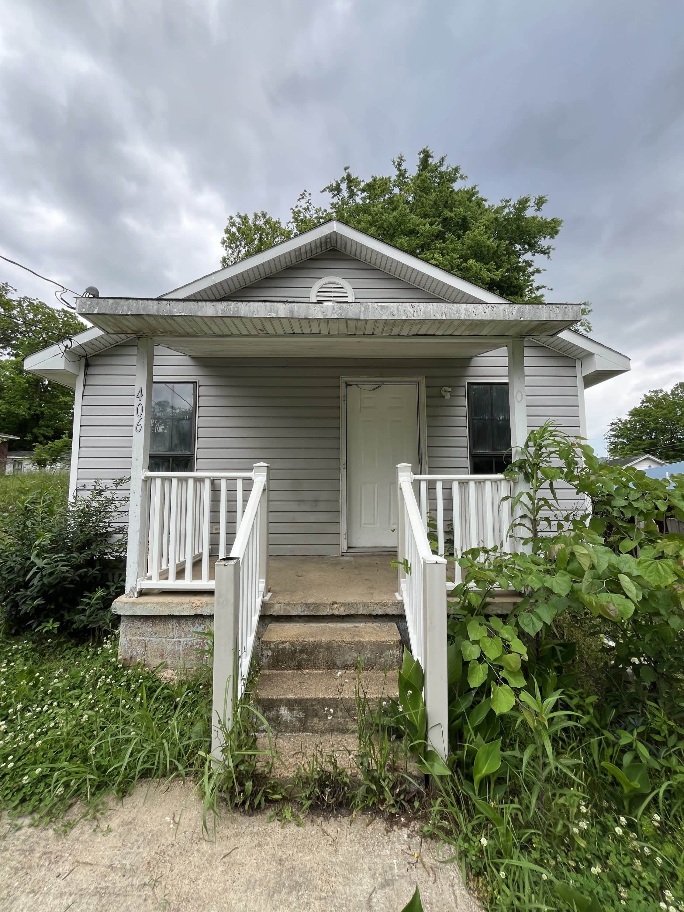 406 West Ripley Avenue – photo 1 of 10
