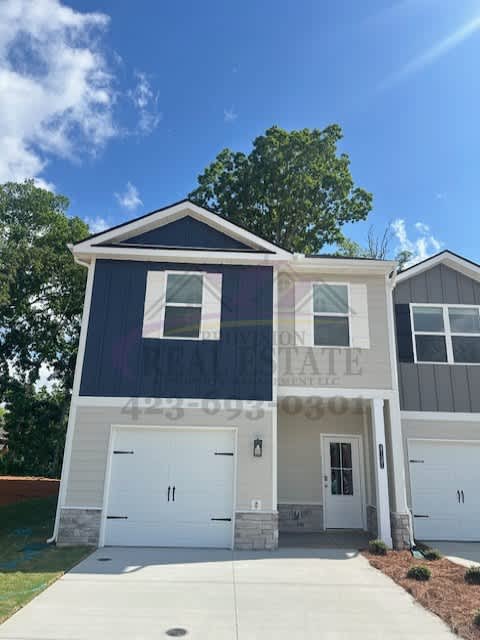 4131 Belcourt Dr NE – photo 1 of 28