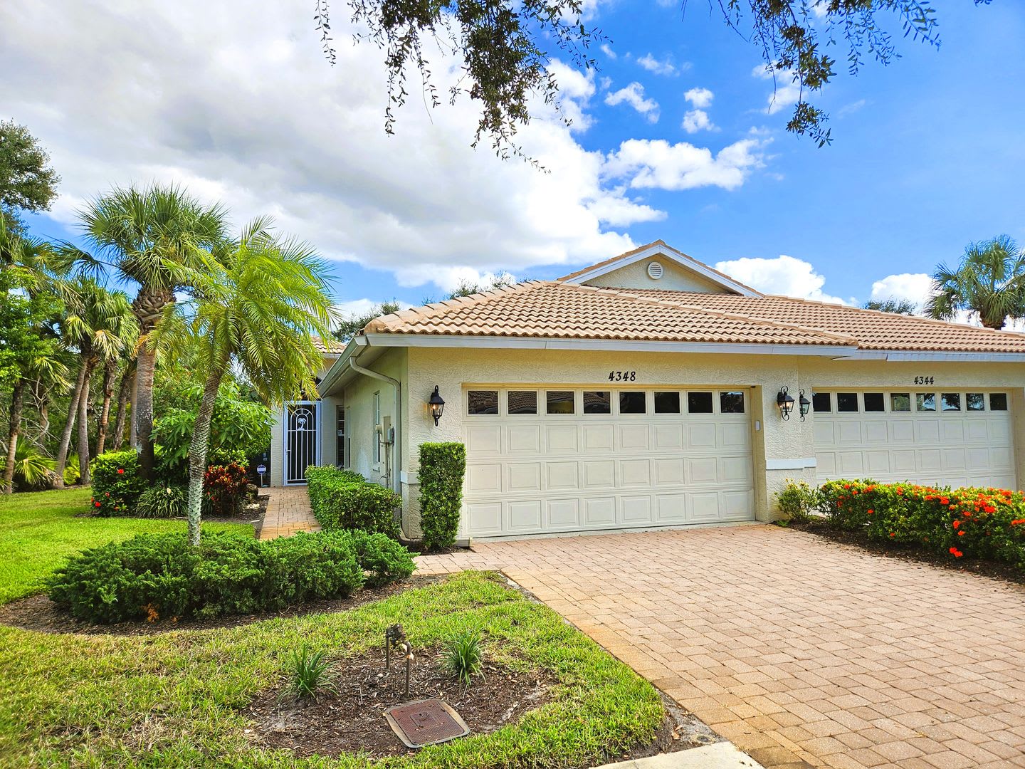 Seasonal Short-Term 2 Bedroom 2 Bathroom with a Bonus Room in the gated community of Venetia! – photo 1
