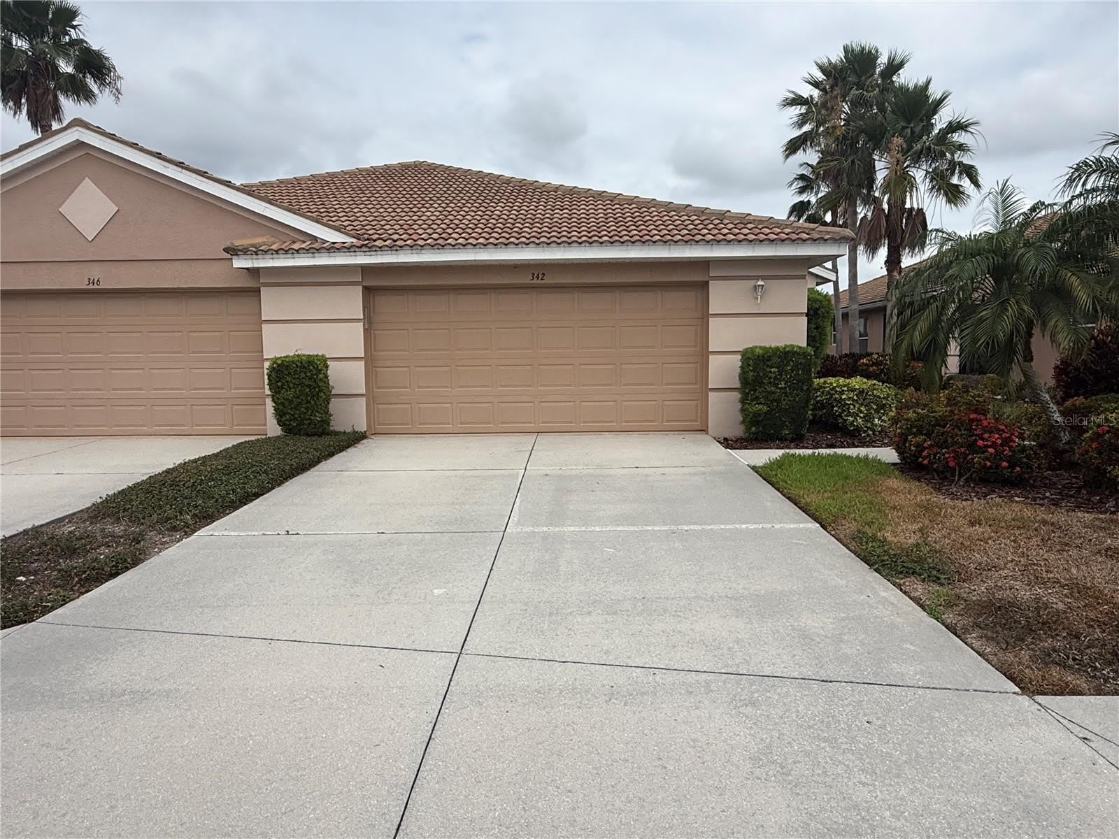 342 FAIRWAY ISLES Lane – photo 1