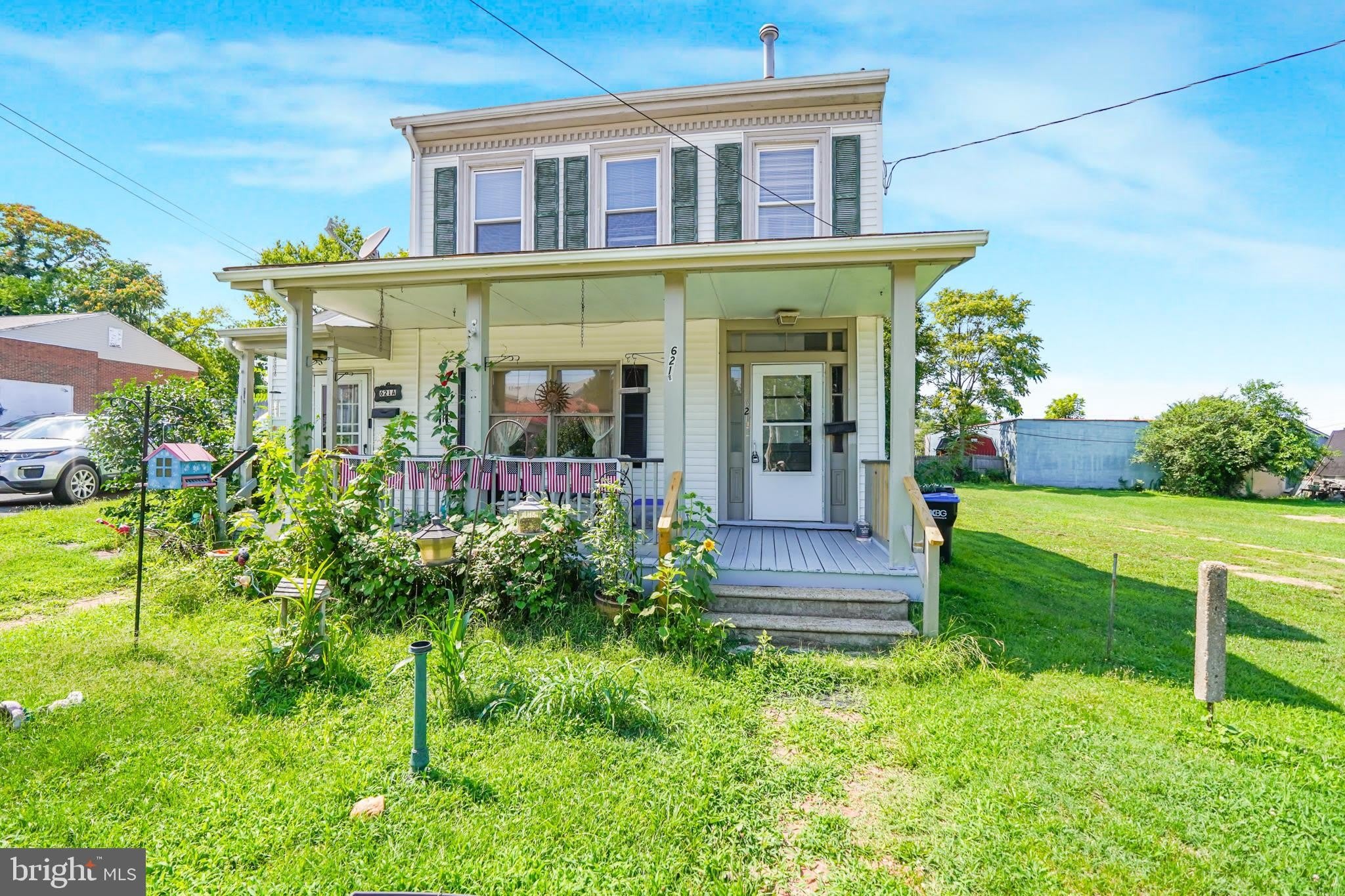 621 LAFAYETTE Boulevard – photo 1 of 19