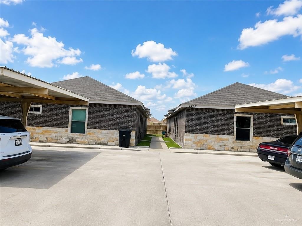2707 E Garfield Avenue – photo 1 of 18