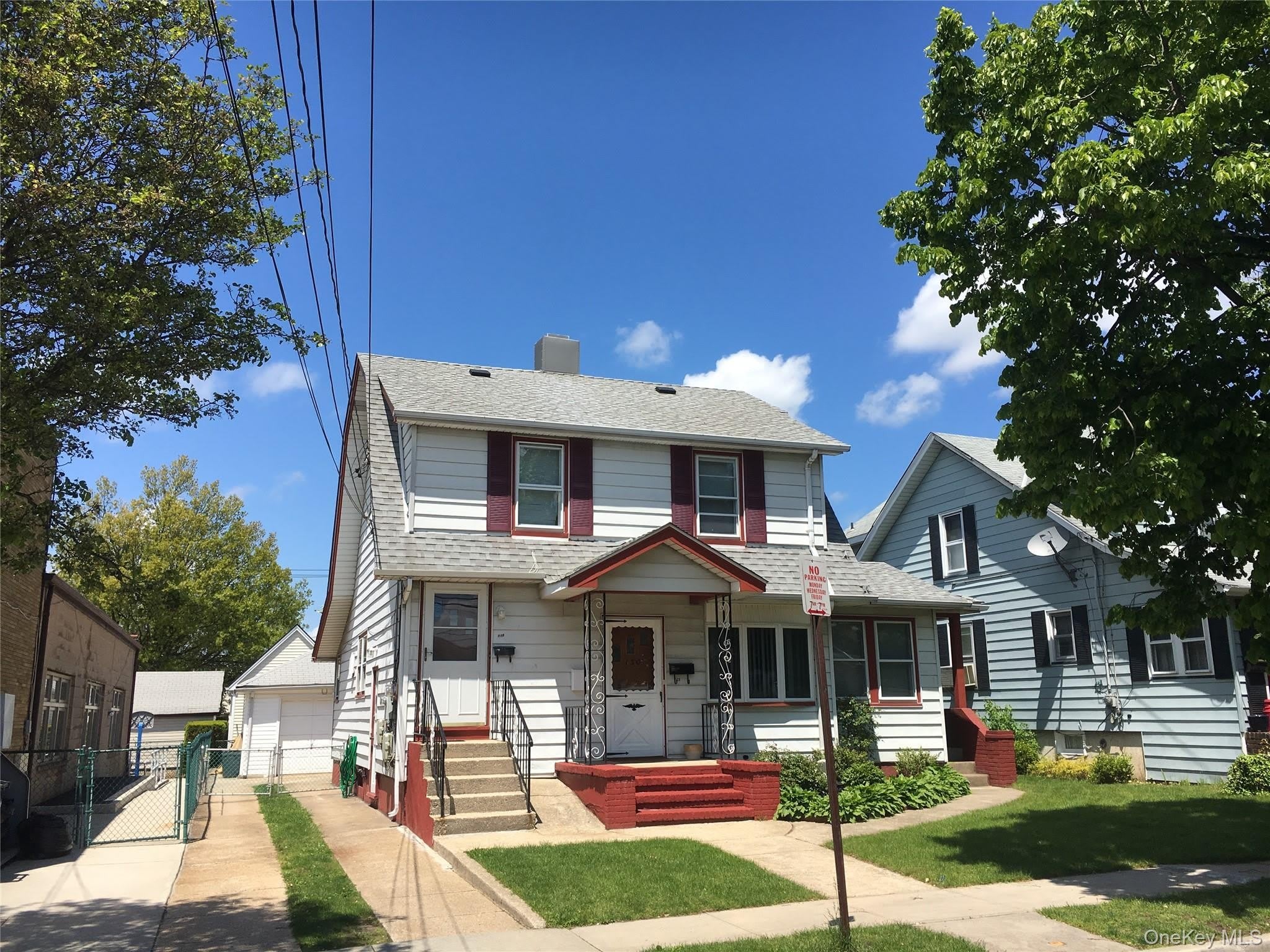 130 Jefferson Avenue – photo 1 of 12