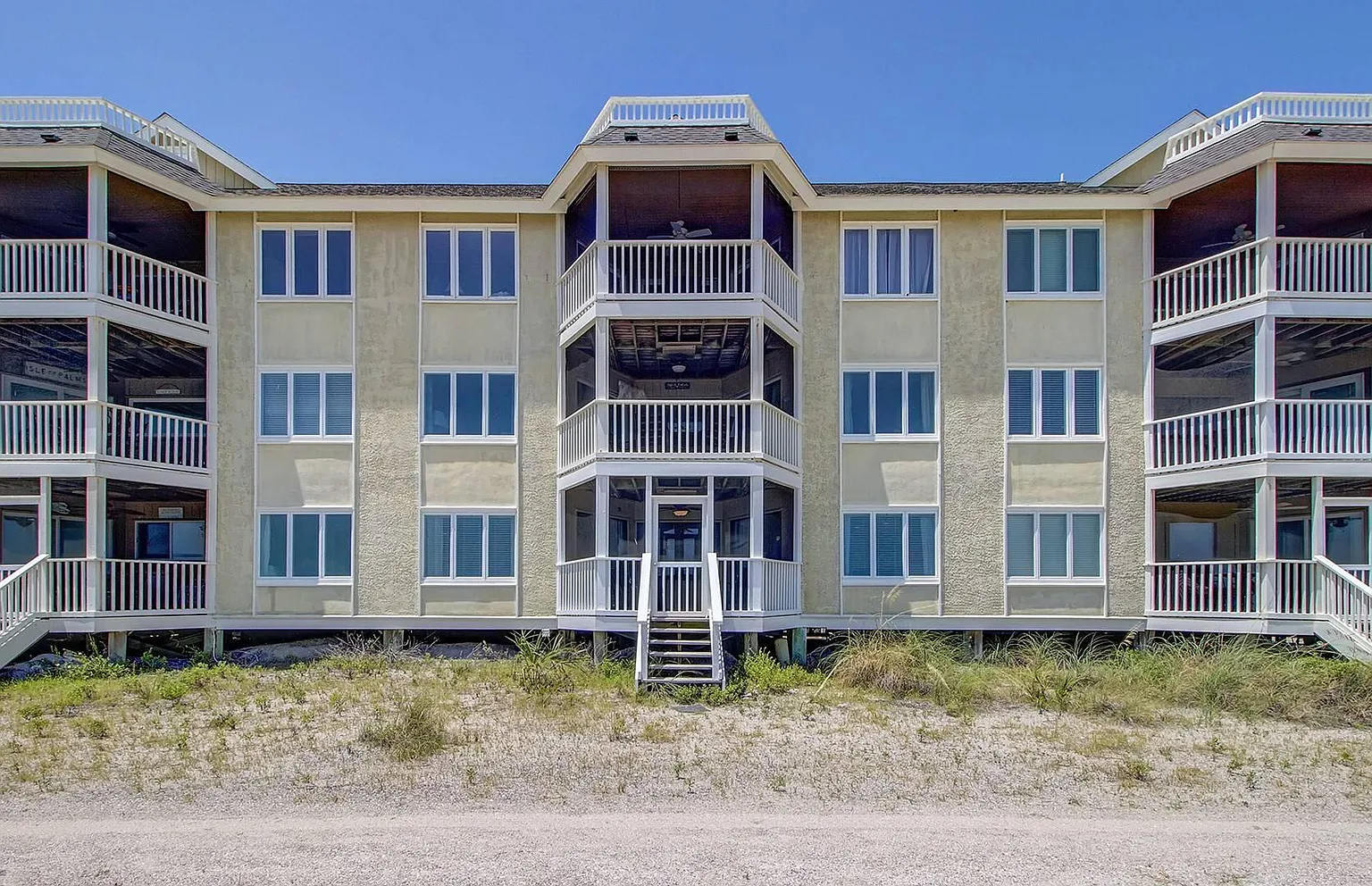 9000 Palmetto Dr Apt 103B – photo 1 of 16