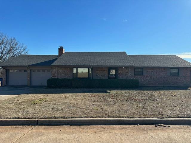 421 Francis Ave – photo 1 of 19