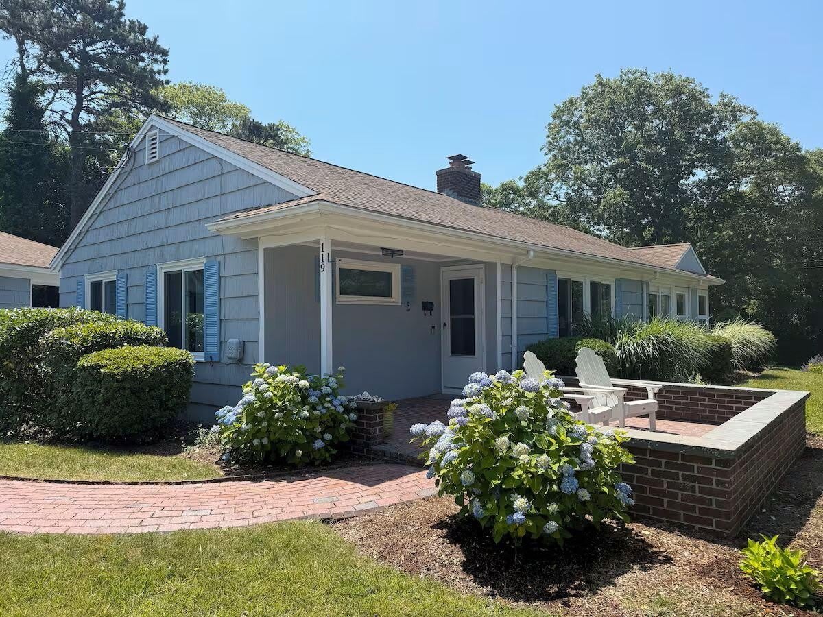 119 Stetson Street – photo 1 of 14