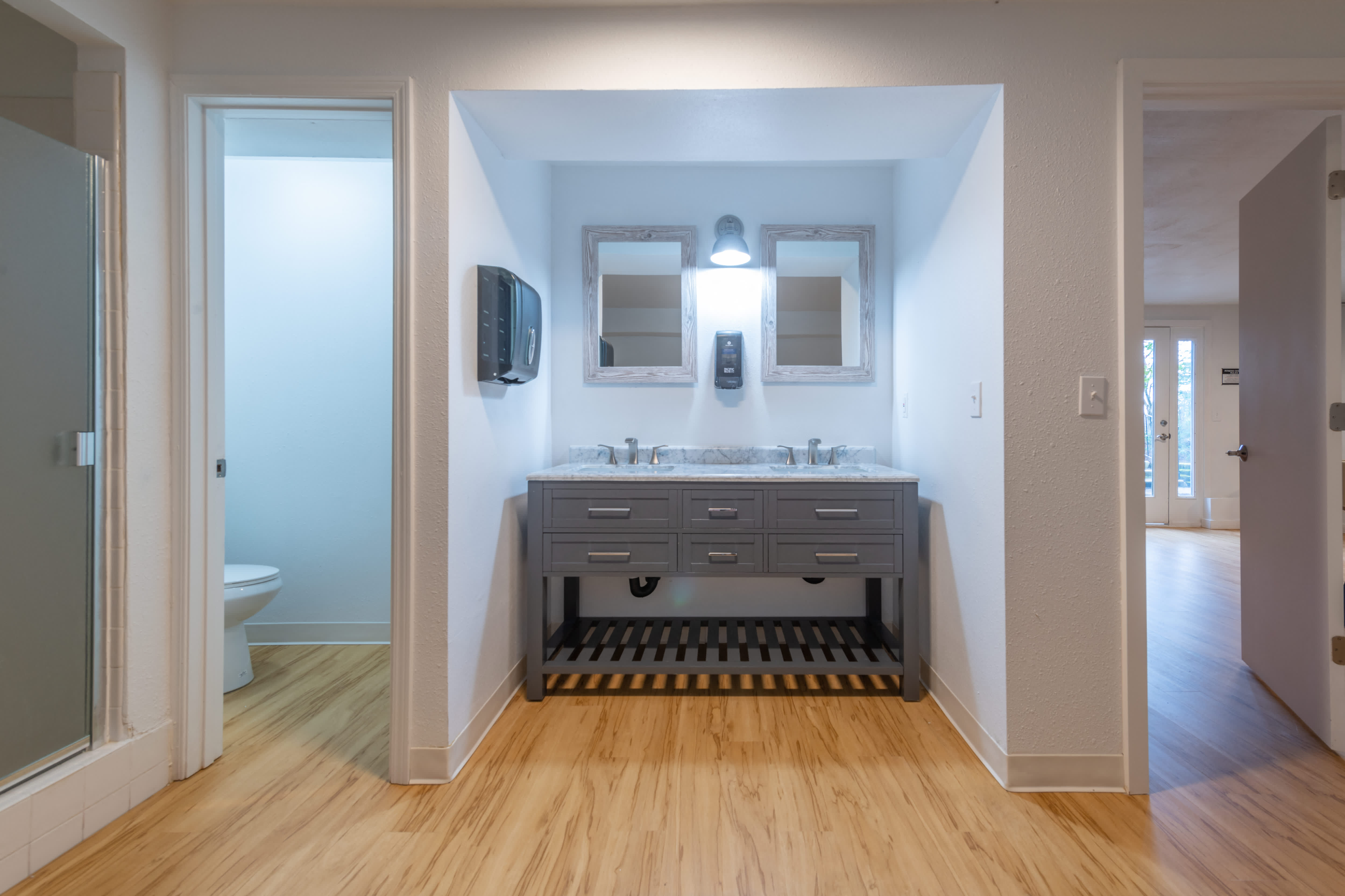 Hudson Apartments – photo 1
