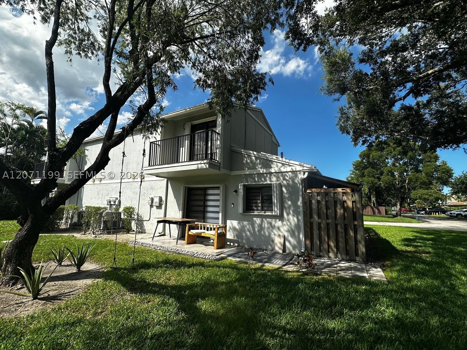 13290 NW 7th St – photo 1
